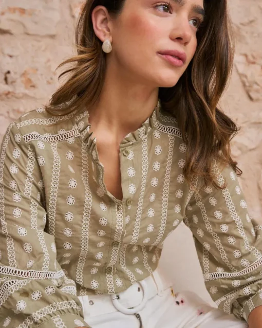 Blusa Bordados Flores Elle